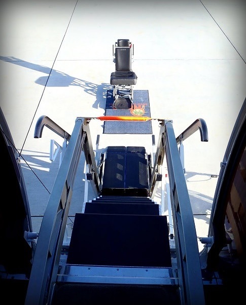 Wheelchair-accessible lift system fitted to a Challenger 604 charter aircraft
