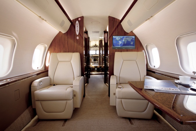 Global 5000 cabin interior for Boca Raton charter