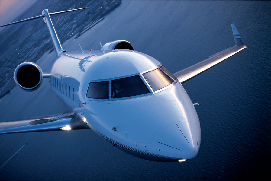 Challenger 604 cabin interior for Boca Raton charter